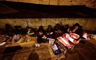 Fiéis vão passar a noite em fila em Aparecida (Christophe Simon/AFP)