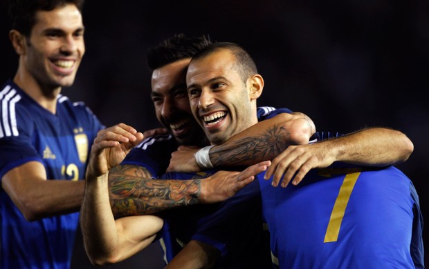 Mascherano gol amistoso Argentina x Trinidad e Tobago (Foto: Reuters)