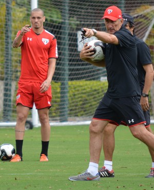 Edgardo Bauza Maicon São Paulo (Foto: Erico Leonan / Site oficial do São Paulo FC)