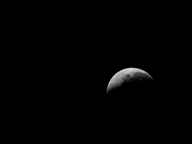 Eclipse lunar conhecido como 'Super lua' (Foto: Jonathan Lins/G1)