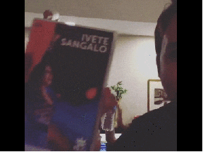 Banda de Katy Perry curte DVD de Ivete Sangalo (Foto: Instagram / Reprodução)