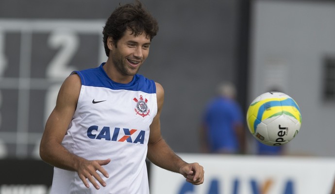 Criticado no início do ano, Felipe se diz pronto para voltar ao Corinthians