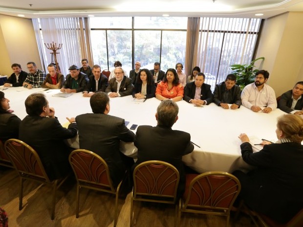 Representantes da Contraf-CUT e da Fenaban fazemnova reunião de negociação em São Paulo (Foto: Jaílton Garcia / Contraf-CUT)