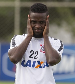 Bad boy na Colômbia, Mendoza evita euforia no Timão, mas se diz 