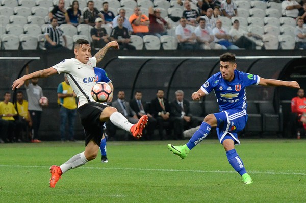 Rival do Timão se divide entre decisões e jogará semestre em três partidas