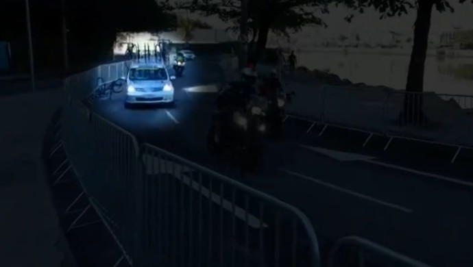 Bicicleta caiu na pista evento-teste Rio 2016 (Foto: Reprodução SporTV)