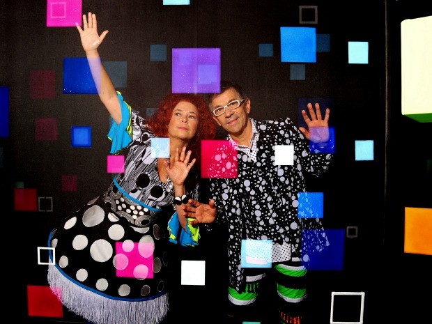 Os músicos Sandra Peres e Paulo Tatit, do grupo Palavra Cantada (Foto: Rodrigo Schmidt / Divulgação) Os músicos Sandra Peres e Paulo Tatit, do grupo Palavra Cantada (Foto: Rodrigo Schmidt / Divulgação)