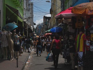 Comércio no centro do Recife (Foto: Luna Markman/G1 PE)