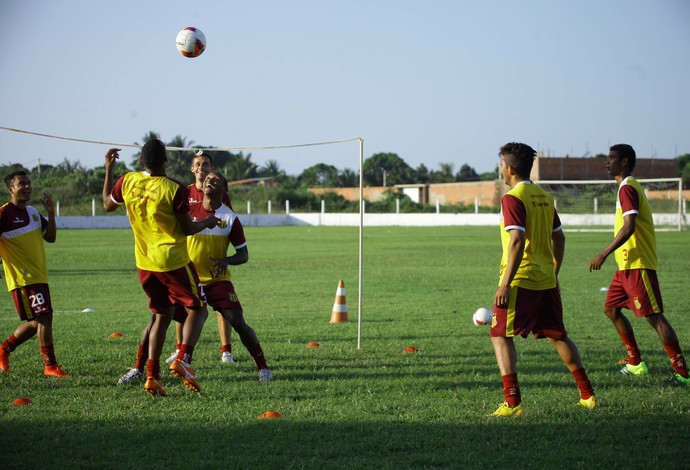 Mimica foi confirmado como titular para a partida contra o Macaé (Foto: Flora Dolores /  Jornal O Estado)
