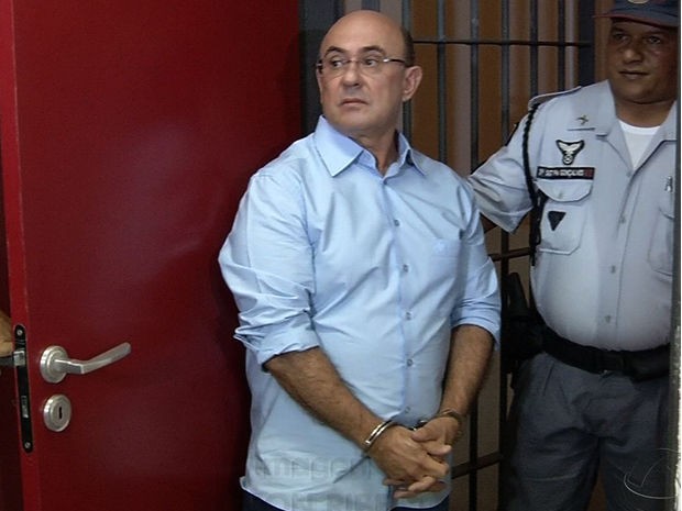 Riva prestou depoimento no Fórum de Cuiabá, nesta terça (9). (Foto: Reprodução/TVCA) Riva prestou depoimento no Fórum de Cuiabá, nesta terça (9). (Foto: Reprodução/TVCA)