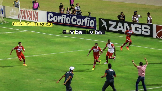 Zé Carlos, atacante do CRB (Foto: Ailton Cruz/Gazeta de Alagoas)