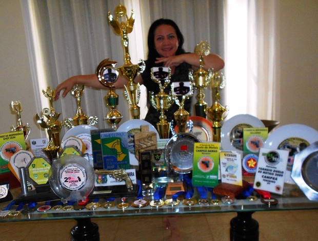 Coronel feminina é revelação no tiro prático e exemplo de vida no AP (Foto: Palmira Bittencourt/Arquivo Pessoal) Coronel feminina é revelação no tiro prático e exemplo de vida no AP (Foto: Palmira Bittencourt/Arquivo Pessoal)