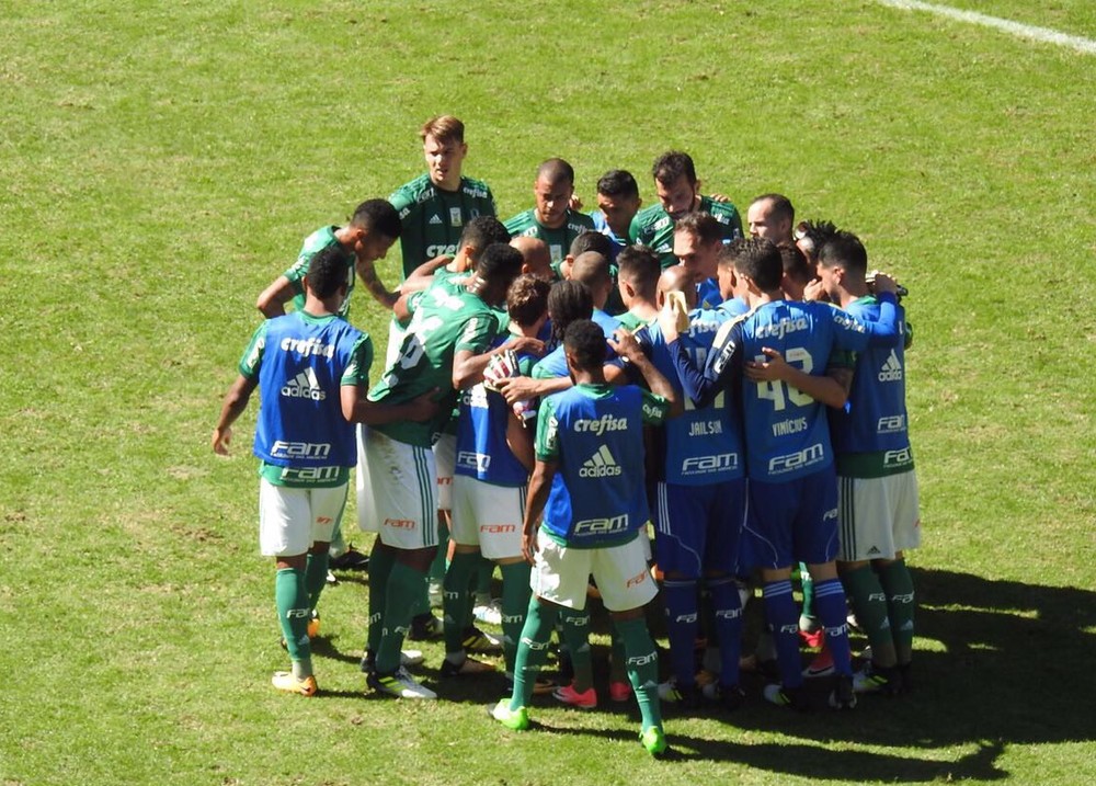 Análise: mesmo sem brilho, Palmeiras responde à torcida e volta a vencer