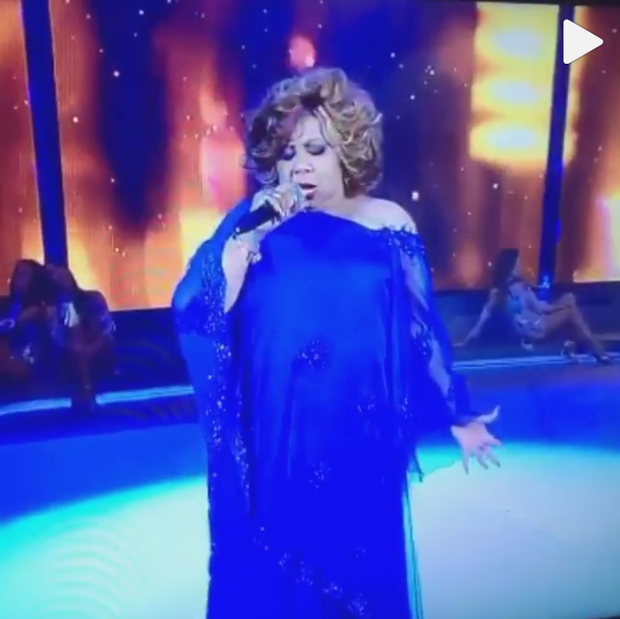 Alcione cantando Adele no Faustão (Foto: Reprodução / Instagram)