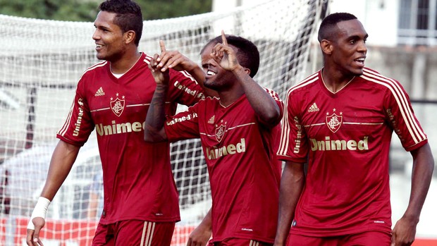Rhayner gol Fluminense Bangu (Foto: Ricardo Ayres / Photocamera)