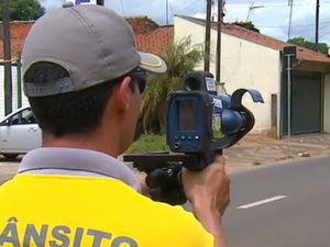 G1 Excesso De Velocidade Gera Multa A 46 Motoristas Por Dia Em Araras