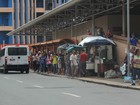 Durante greve dos ônibus, usuários denunciam vans com tarifa mais cara