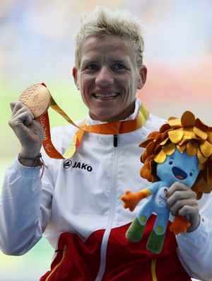 100m - T52 Final - Marieke Vervoort Bélgica paralimpíada rio 2016 pódio (Foto: Reuters)