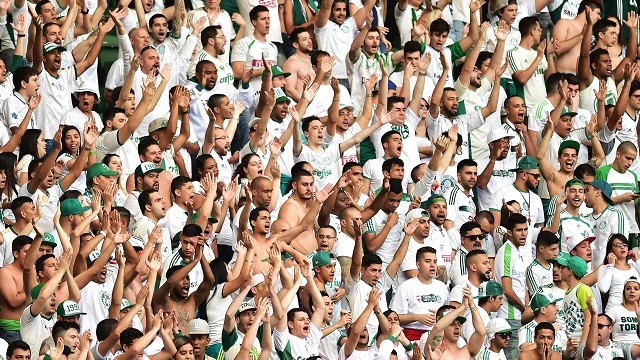 Em tarde de Jailson, Palmeiras derrota o Vitória e retoma a liderança