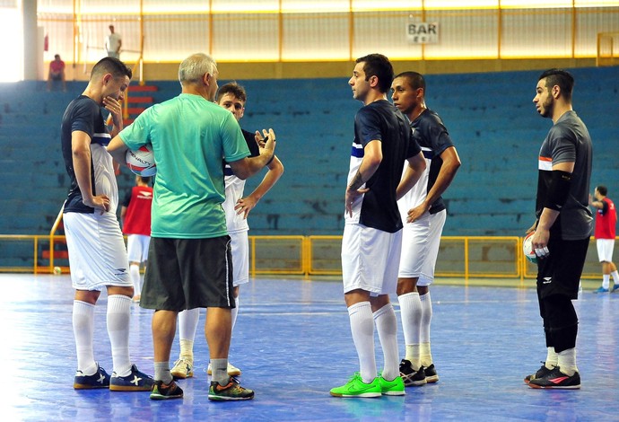 Serginho Schiochet treino seleção brasileira futsal (Foto: Ricardo Artifon/CBFS)