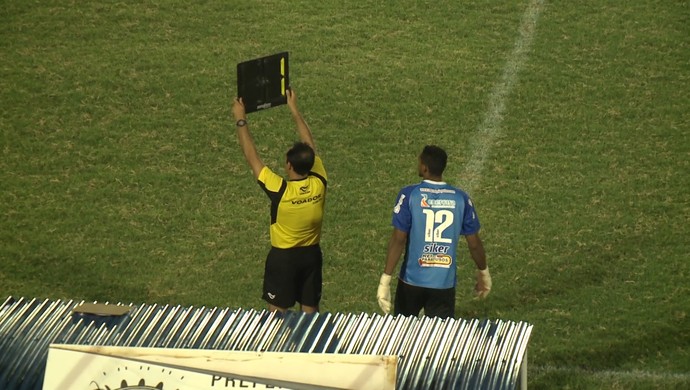 esporte de patos, venícius ninão, goleiro (Foto: Reprodução / TV Paraíba) esporte de patos, venícius ninão, goleiro (Foto: Reprodução / TV Paraíba)