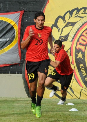 Durval sport (Foto: Aldo Carneiro / Pernambuco Press)
