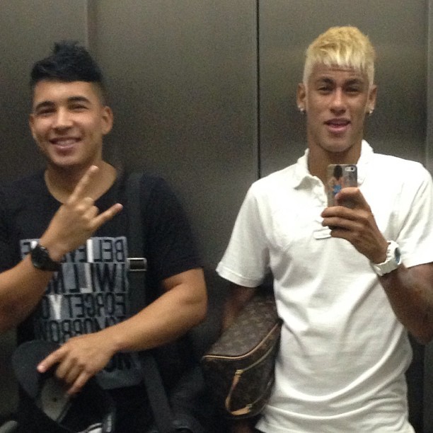 Loiríssimo, Neymar postan foto ao lado de amigo (Foto: (Foto: Reprodução Instagram))
