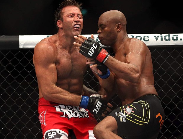 UFC 153 Anderson Silva e Stephan Bonnar (Foto: Agência EFE)