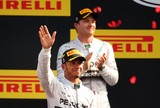 Hamilton reprova vaias a Rosberg durante o pódio do GP da Itália