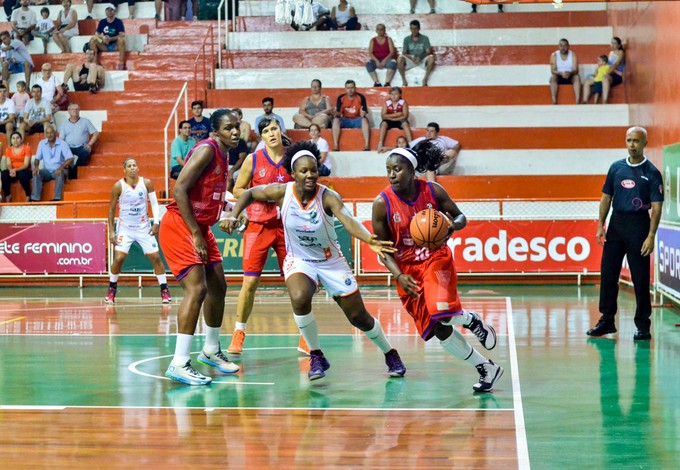 Maranhão Basquete faz primeira partida de 2015 fora de casa na LBF (Foto: Sanderson Barbarini/Divulgação/LBF)