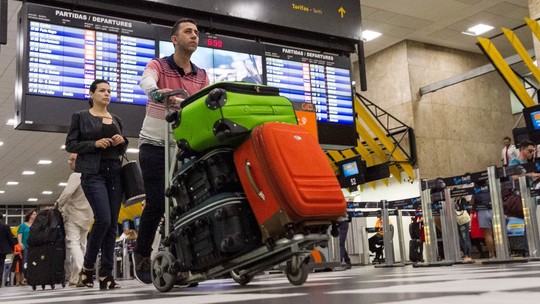 Resultado de imagem para Justiça de SP concede liminar que suspende cobrança extra por despacho de bagagem
