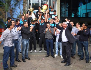Grêmio comemora a Taça BH (Foto: Lucas Uebel/Grêmio, Divulgação)
