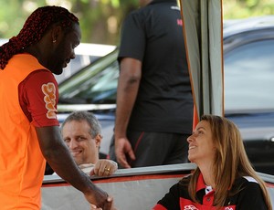 Vagner Love e Patrícia Amorim treino Flamengo (Foto: Alexandre Vidal / Fla imagem)