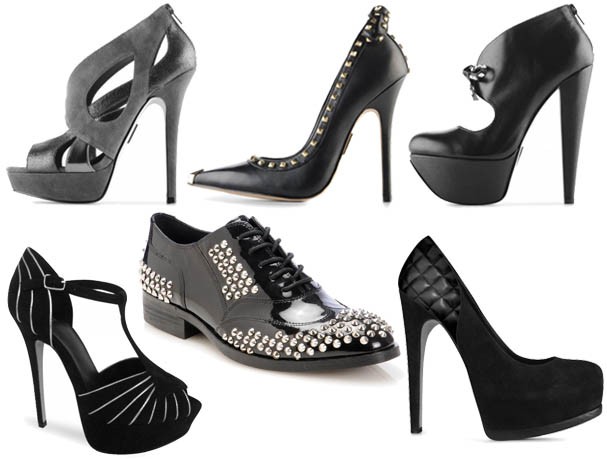 Tachas e salto altíssimos também aparecem nos sapatos da linha  (Foto: Divulgação)