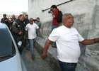 Justiça manda soltar PMs presos por arrastar mulher (Ale Silva/ Futura Press/ Estadão Conteúdo)
