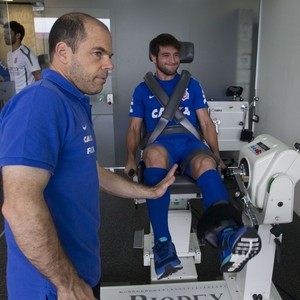 Lodeiro aguarda regularização na CBF, mas não deve enfrentar o Inter