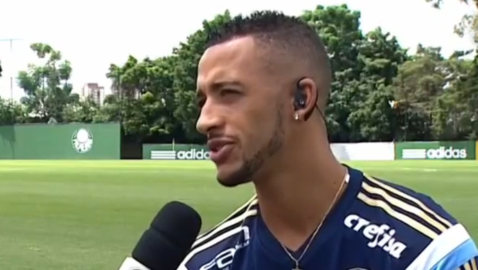 Vitor Hugo exalta determinação do Palmeiras: 