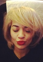 Rita Ora está no Brasil para campanha de Dia dos Namorados da C&A