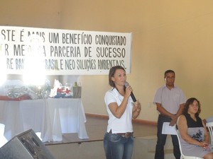 A gestora ambiental, Aline Alves de Souza, durante palestra sobre o CAR. (Foto: Arquivo Pessoal)