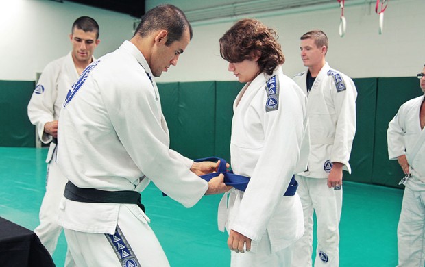 Prince Jackson recebe elogios dos Gracie: “Foi incrível” Filho_michaeljackson_graduacao_jiujitsu02_arquivopessoal_15