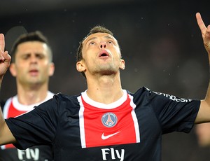 Nenê, PSG x Saint-Etienne (Foto: AFP)