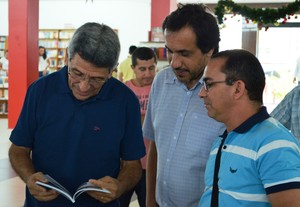 Jornalistas Manoel Façanha e Augusto Diniz destacam importância de manter viva a memória do esporte acreano (Foto: Duaine Rodrigues)