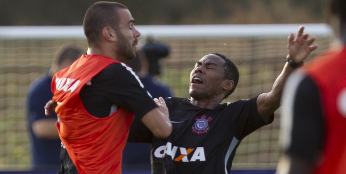 Timão perde Elias, mas terá Bruno Henrique em maratona no Paulista