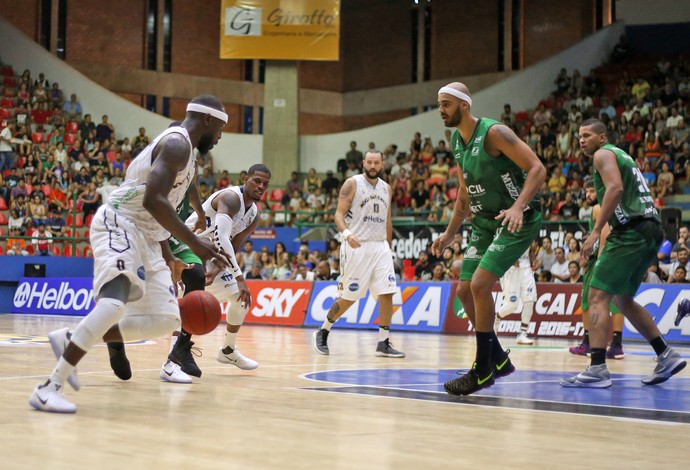 Mogi das Cruzes x Bauru NBB basquete (Foto: Antonio Penedo/Mogi-Helbor)