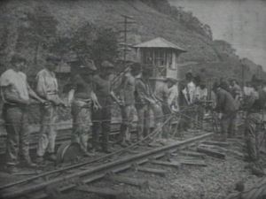 Trilhos de trem se desnvolveram junto com a agricultura (Foto: reprodução/TV Tem) Trilhos de trem se desnvolveram junto com a agricultura (Foto: reprodução/TV Tem)