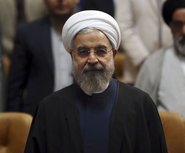 O presidente do Irã, Hassan Rohani, durante a Jornada Nacional da Tecnologia Nuclear nesta quinta-feira (9) (Foto: Vahid Salemi/AP)