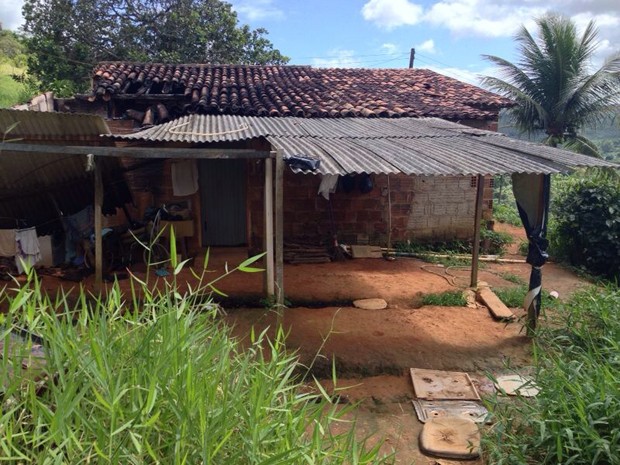 Suspeito, esposa e filho moravam na Zona Rural de Machados (Foto: Kety Marinho/TV Globo)