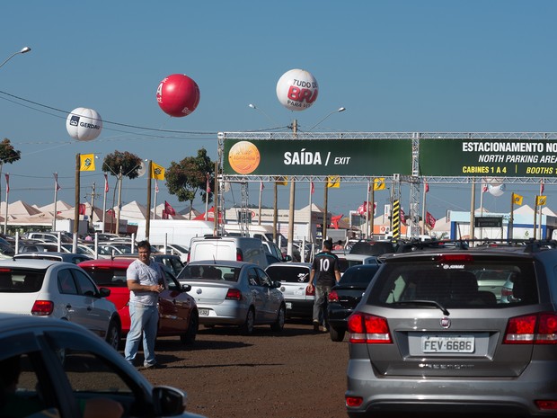Sexta-feira (1º) - Último dia da feira deve reunir maior público em Ribeirão Preto, SP (Foto: Érico Andrade/G1) Sexta-feira (1º) - Último dia da feira deve reunir maior público em Ribeirão Preto, SP (Foto: Érico Andrade/G1)