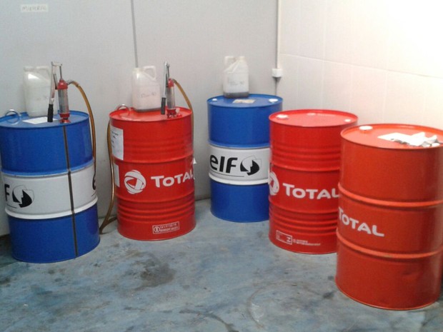 Mais de 10 mil litros de óleo lubrificante foi furtado. (Foto: Divulgação / Polícia Cívil)