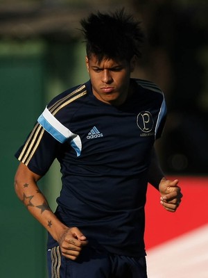 Sem Valdivia e com Leandro, Oswaldo define lista para jogo desta terça-feira